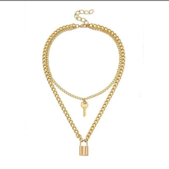Gold Lock & Key Chunky Necklace (Clearance No Offer Accepted) - Picture 2 of 7